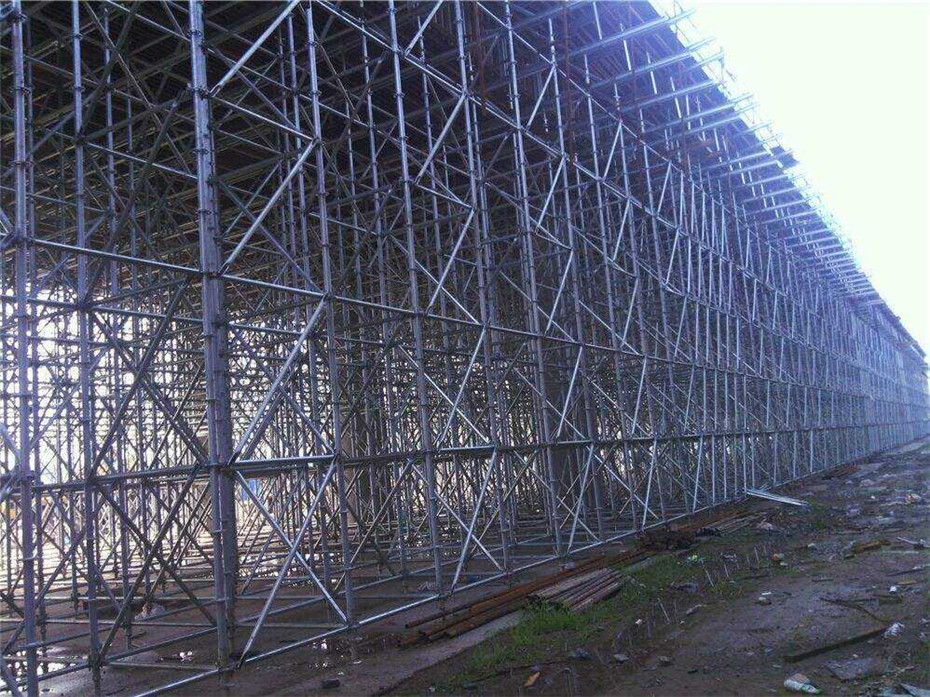 盘扣式脚手架应用案例-桥梁建筑(图1)