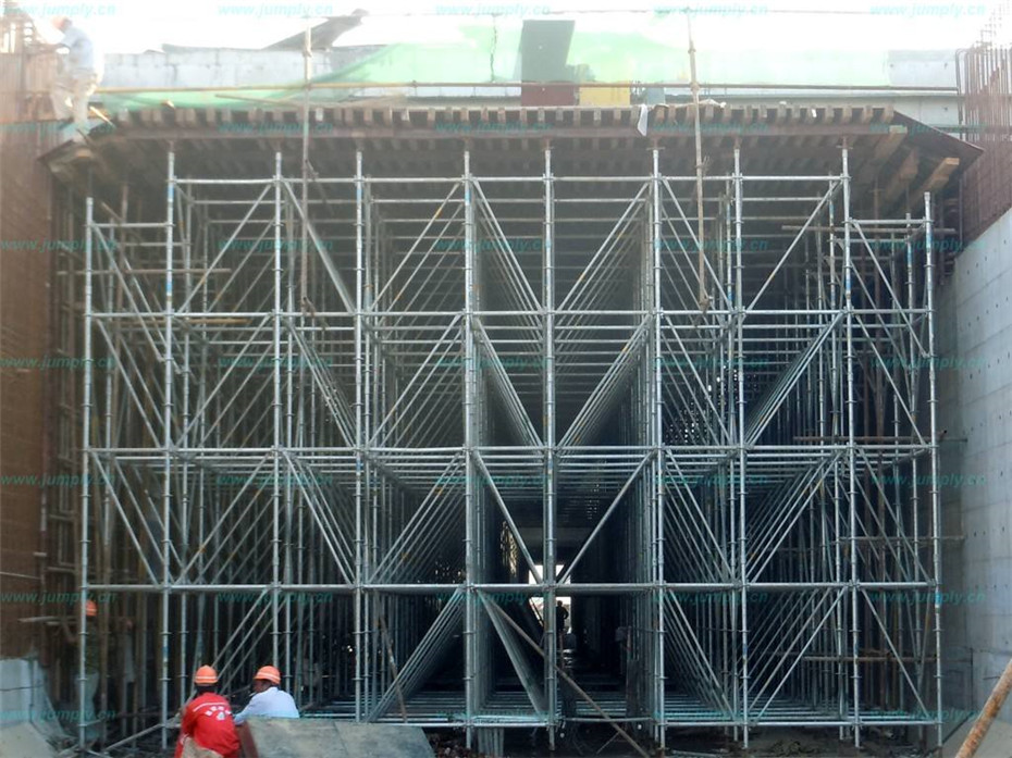 盘扣式脚手架应用案例-桥梁建筑(图1)